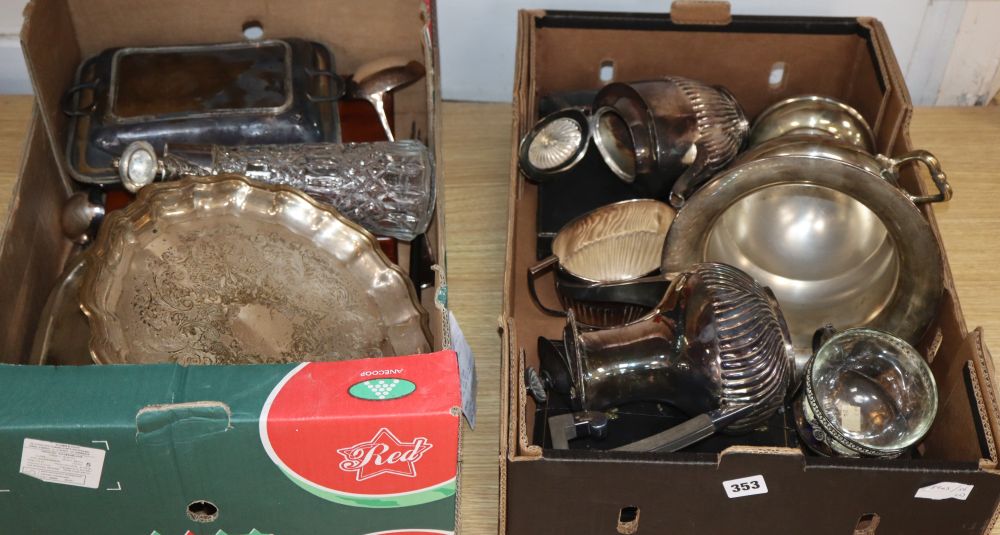 A quantity of plated ware